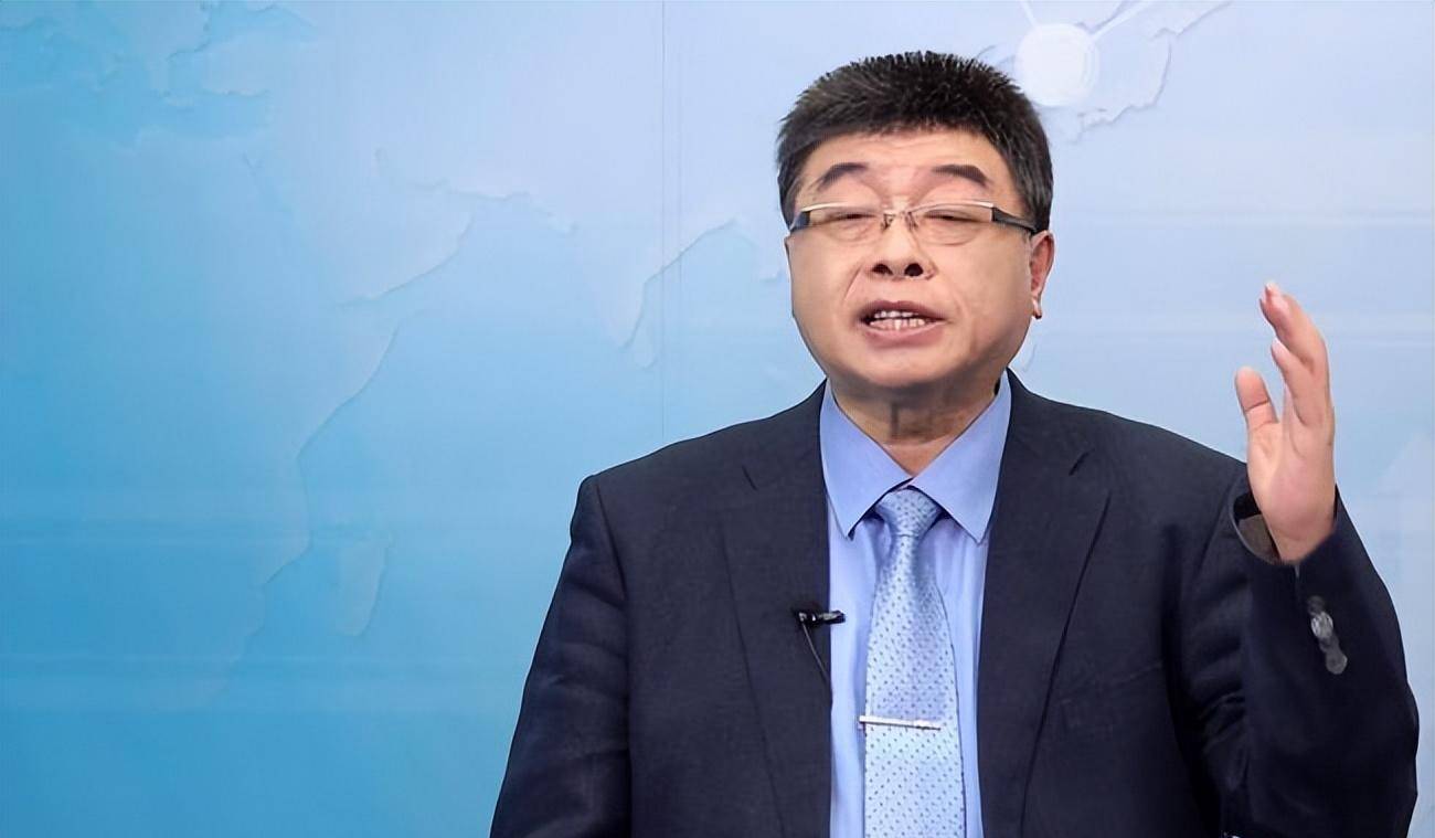 自媒体“三位顶级大咖”：胡锡进，司马南和邱毅