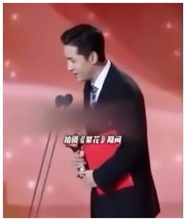 《胡歌：拍摄《繁花》前，每晚看狂飙一直入眠》