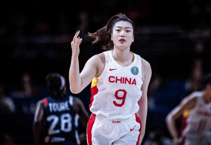 中国女篮计划曝光！每月打强队，李梦不去WNBA，韩旭李月汝有悬念