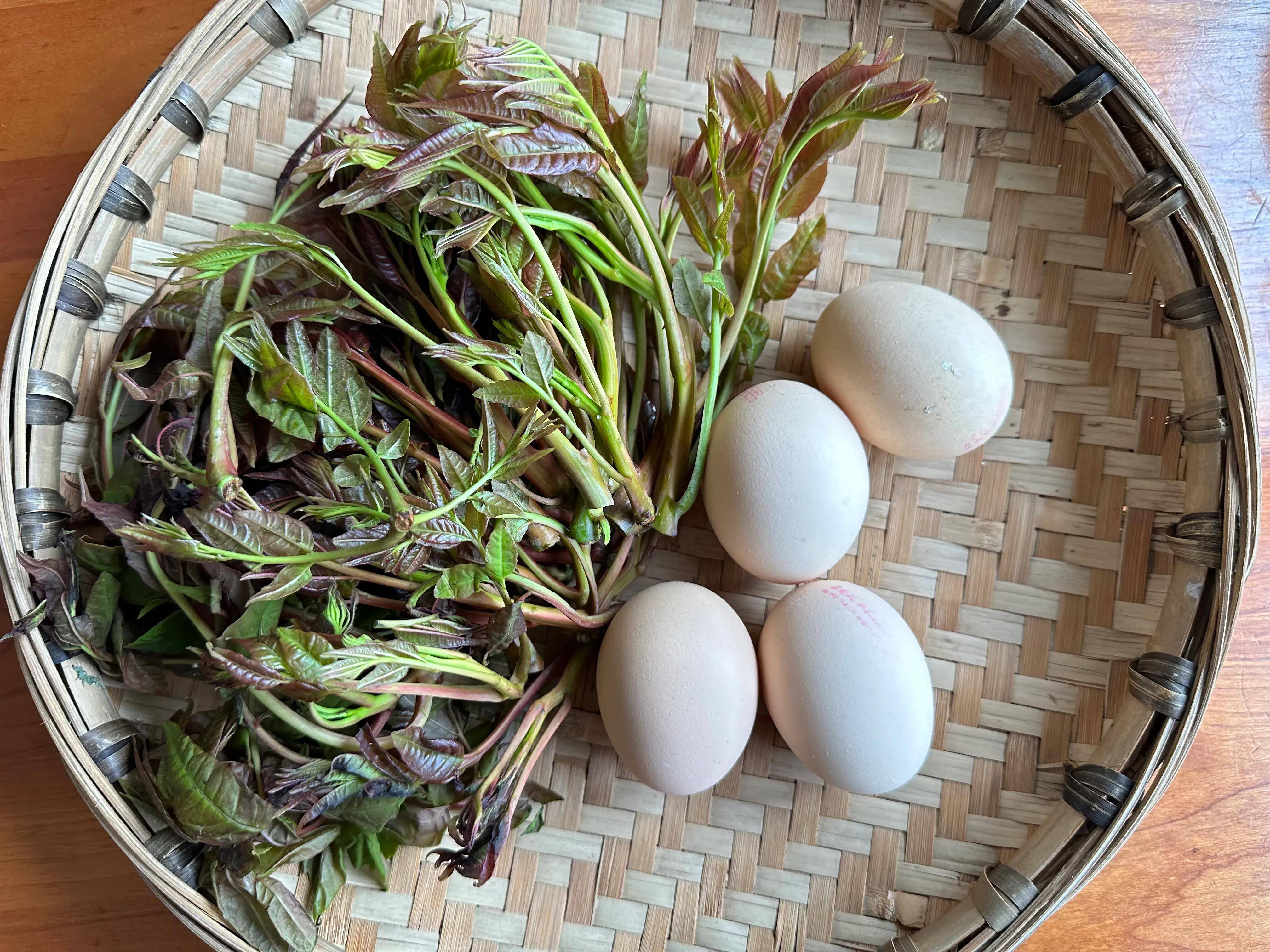 切记！春天吃香椿炒鸡蛋，再喜欢吃也要注意这三点！