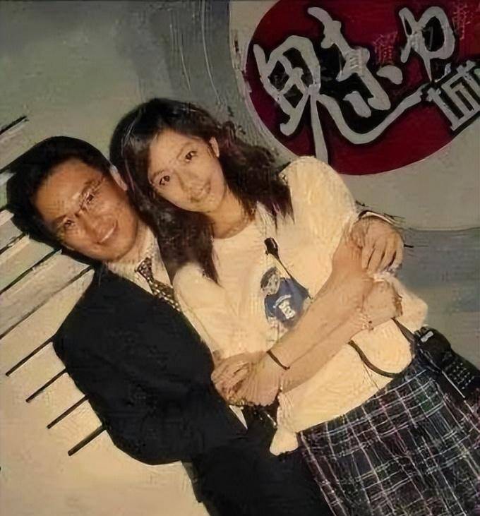 这两位我们熟悉的主持人，原来是夫妻？低调13年，比嫁豪门还幸福
