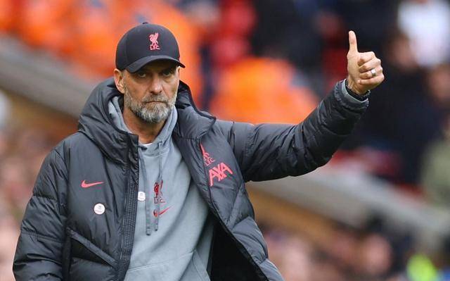 英超夺冠形势英格兰足球超级联赛：阿森纳坚定领先曼城争霸压力倍增