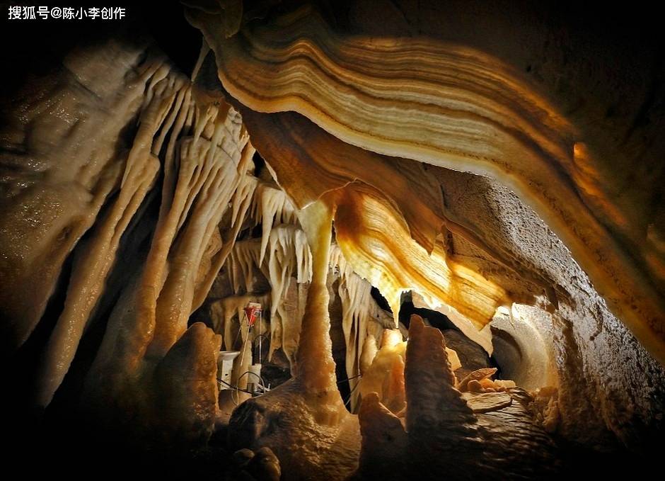 青海二郎洞 ，一个山峦秀丽、植物繁茂、风景宜人的旅游好地方。