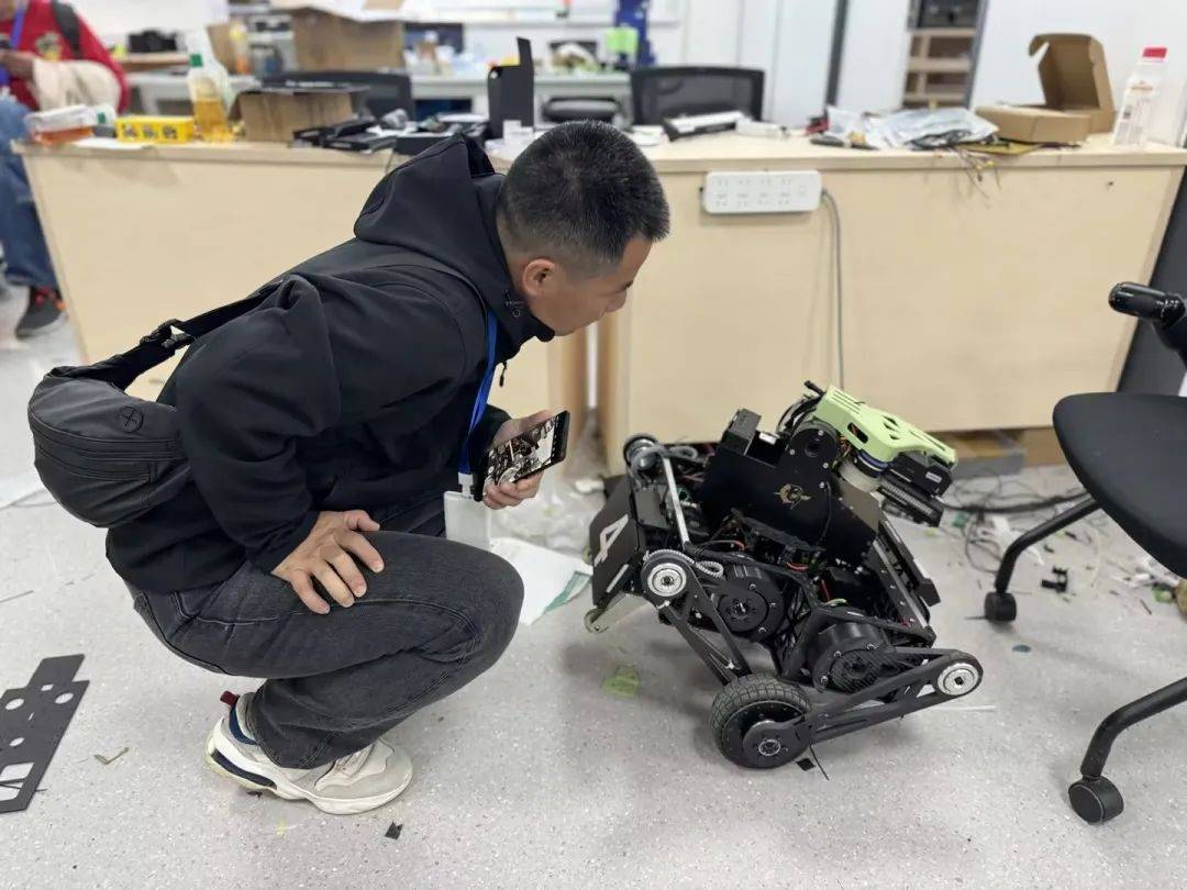原创
            优志愿举办升学规划师名校访学之旅，参观大连理工大学和大连海事大学(图4)