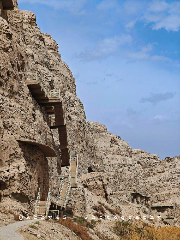 新疆太低调了，阿克苏克孜尔千佛洞，被誉为“西域的卢浮宫”