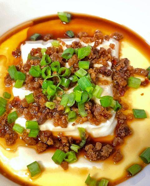 肉沫鸡蛋豆腐：鲜香嫩滑，营养丰富