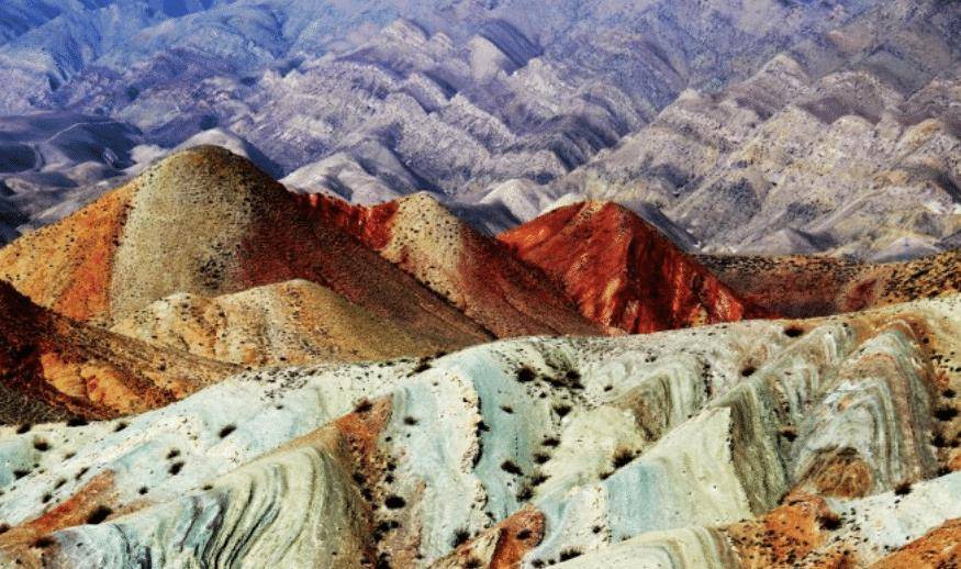 新疆大火持续燃烧129年，每年烧掉1.7亿，如今扑灭成著名旅游景点