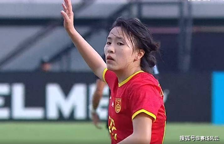 1-2！中国女足3连败无缘U17世界杯，绝平后遭闪电绝杀，球员落泪