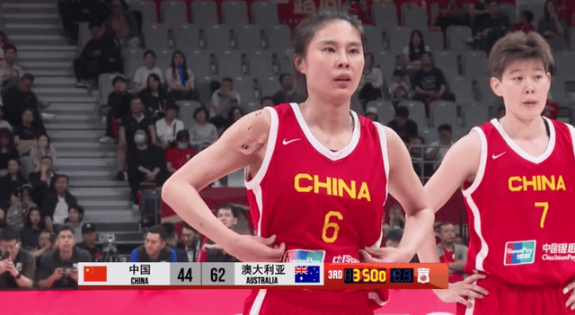 爱国哨？三场热身赛中国女篮多了55个罚球 媒体人提出质疑