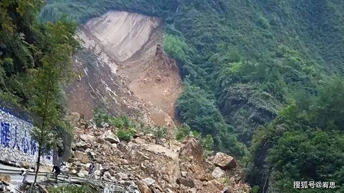 山体滑坡监测利器：传感器与智能监测平台的应用