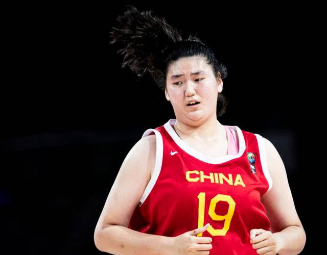张子宇震撼表现惊艳夺冠称霸U18女篮亚洲杯赛场