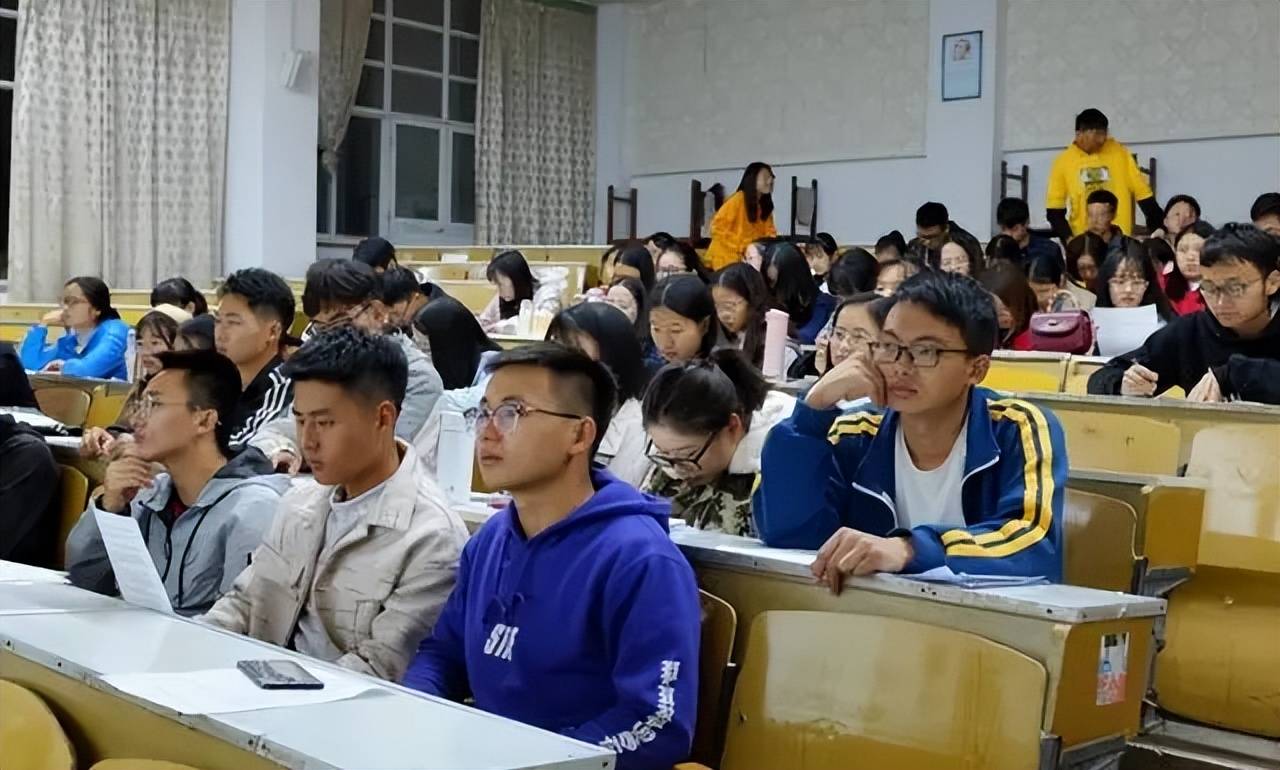 在上海，403分就能读本科，教育的公平性在哪里呢？