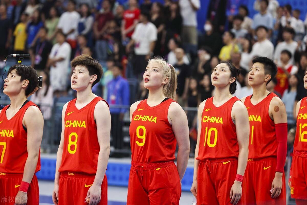 凌晨2点20分，中国女篮vs世界第6，对手实力很强，郑薇不能再输了