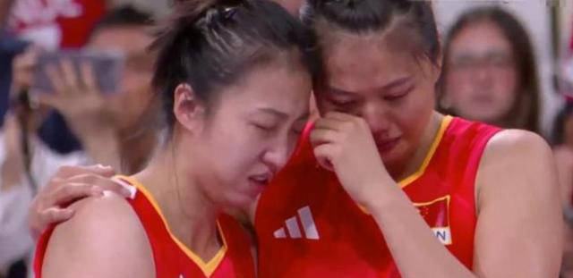 原创中国女排告别巴黎奥运，多位老队员或步入退役