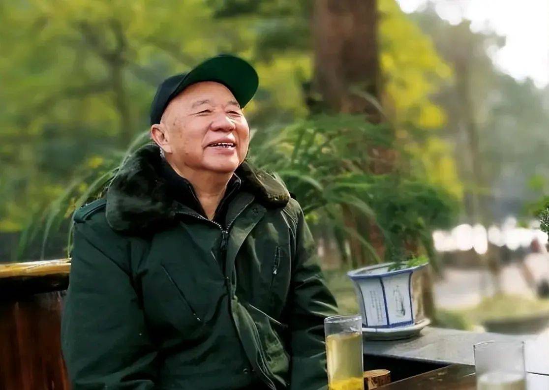谁说中国没有马斯克，他才华堪比马斯克，马云称他为商界祖师爷