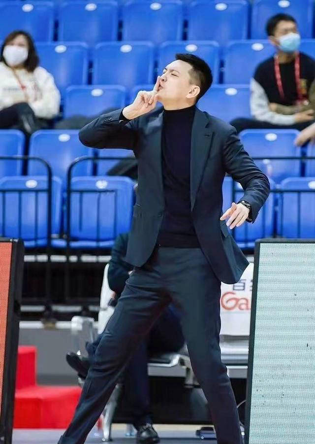 原创悬念揭晓：周琦拒绝辽宁转而加盟北京首钢，背后原因大曝光