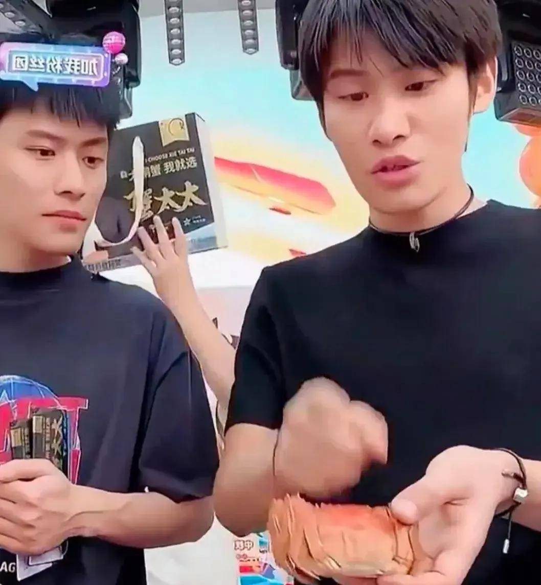 原创 散打哥确认,500万粉丝沫沫被捕,辛巴揭露内幕,三只羊深陷舆论-散打跟辛巴干仗原因