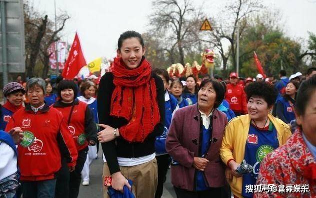 曾和刘翔闹出绯闻的前女排队长，离婚多年后仍单身，如今变上班族