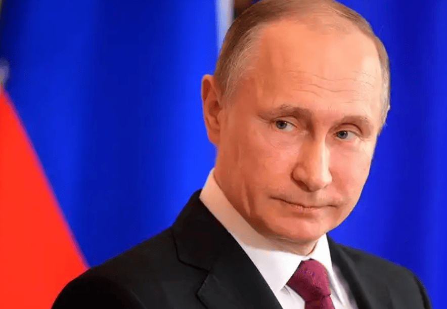 俄乌终于大结局？普京主动喊话和谈！不料话音刚落，上百架无人机突然出动