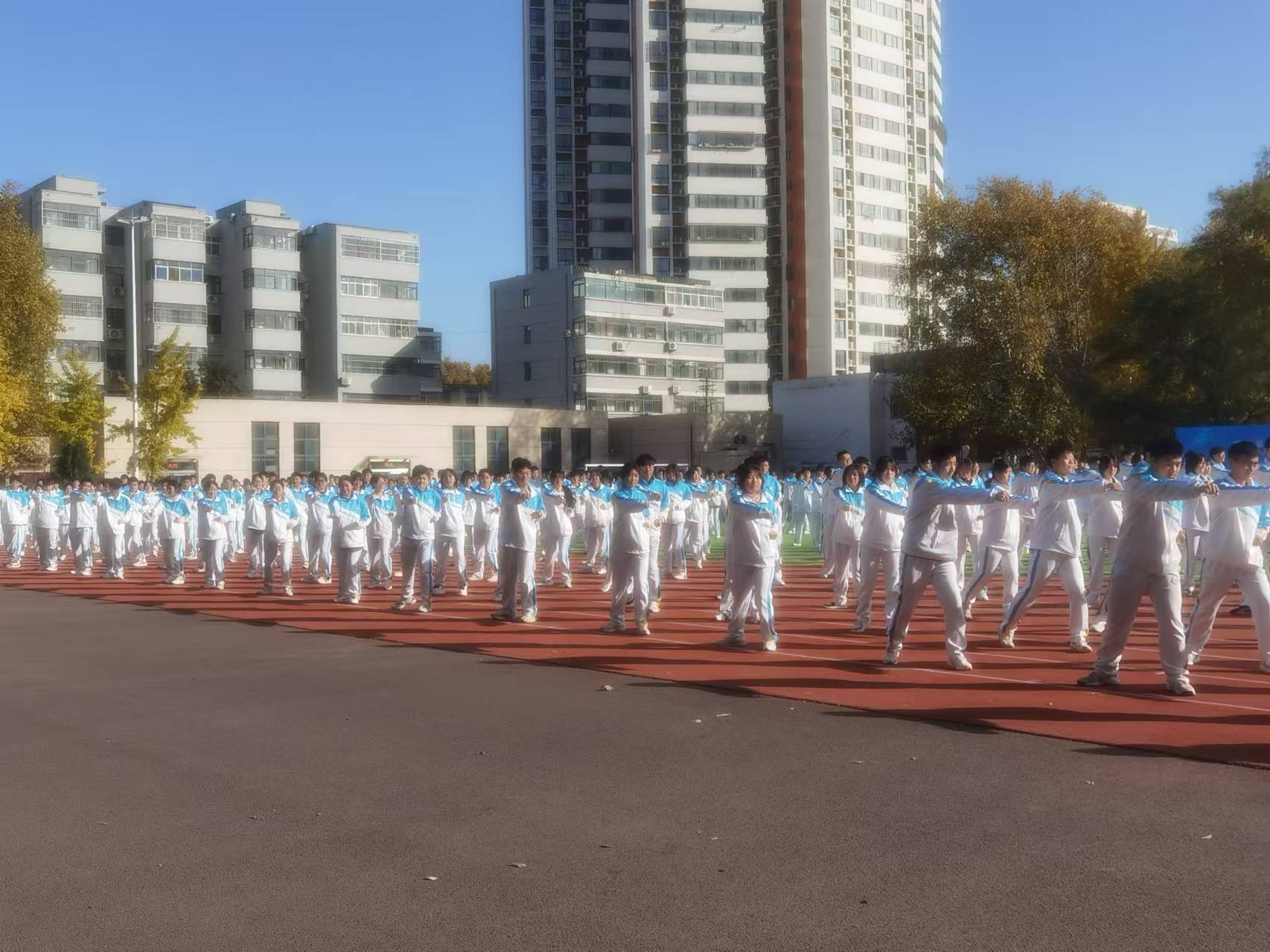 空手道冠军来郑州学森实验学校啦！