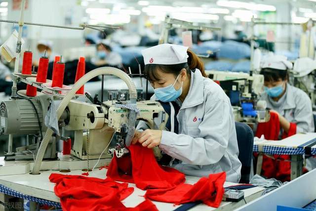 在服装批发上班好不好