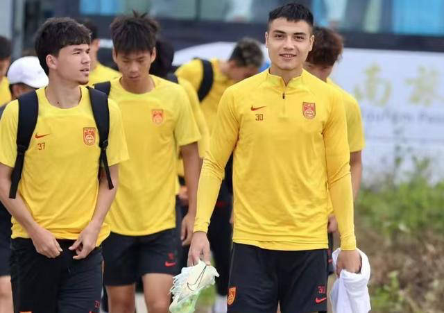 “年仅20岁的新疆小将或成国足一员：曾在中