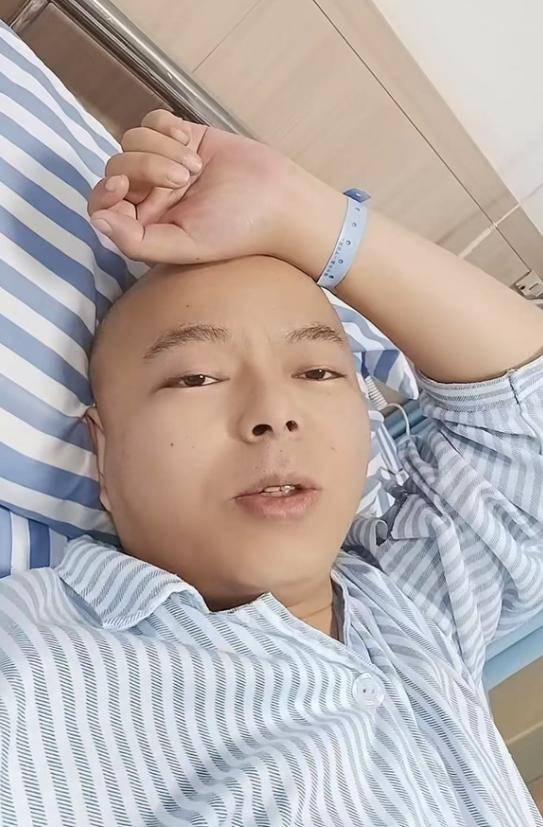 惋惜！歌手王耀东去世，年仅39岁，死因是肺癌，妻子悲痛发讣告