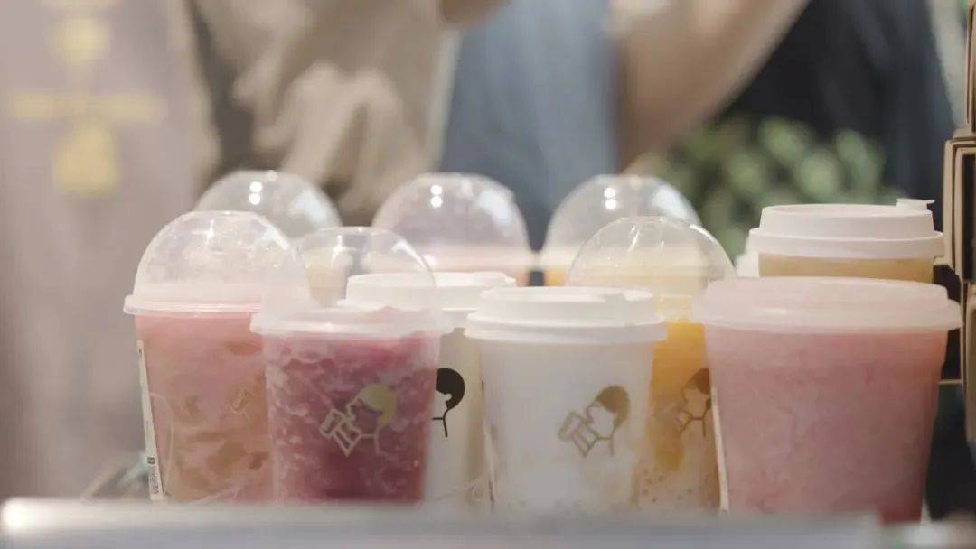 当喜茶按下暂火星电竞停键：奶茶行业变天了？(图2)