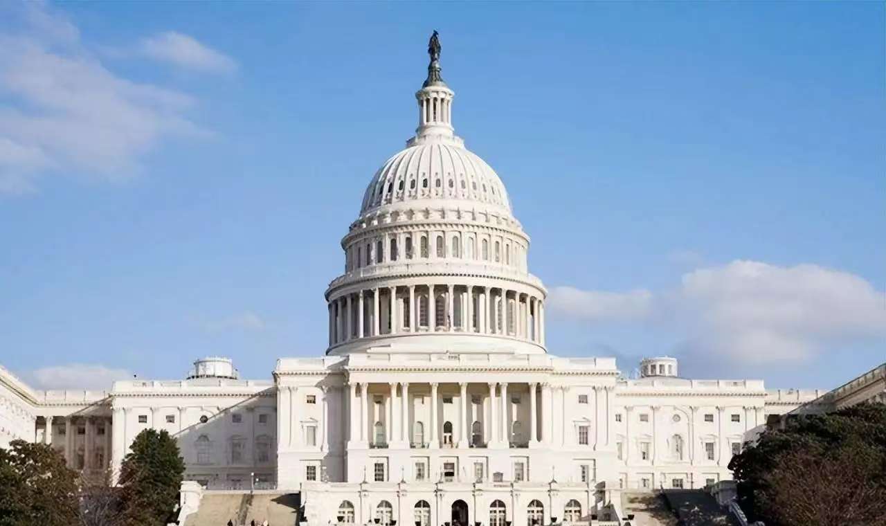 就在刚刚，美驻华外交官突然大举撤离，中方火速回应，信号强烈