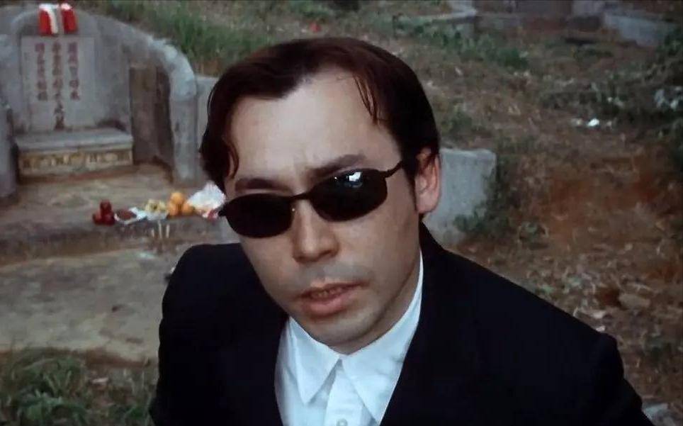 雷宇扬回港出席好友生日宴,炫富主播妻子与他相差20岁,频传分开