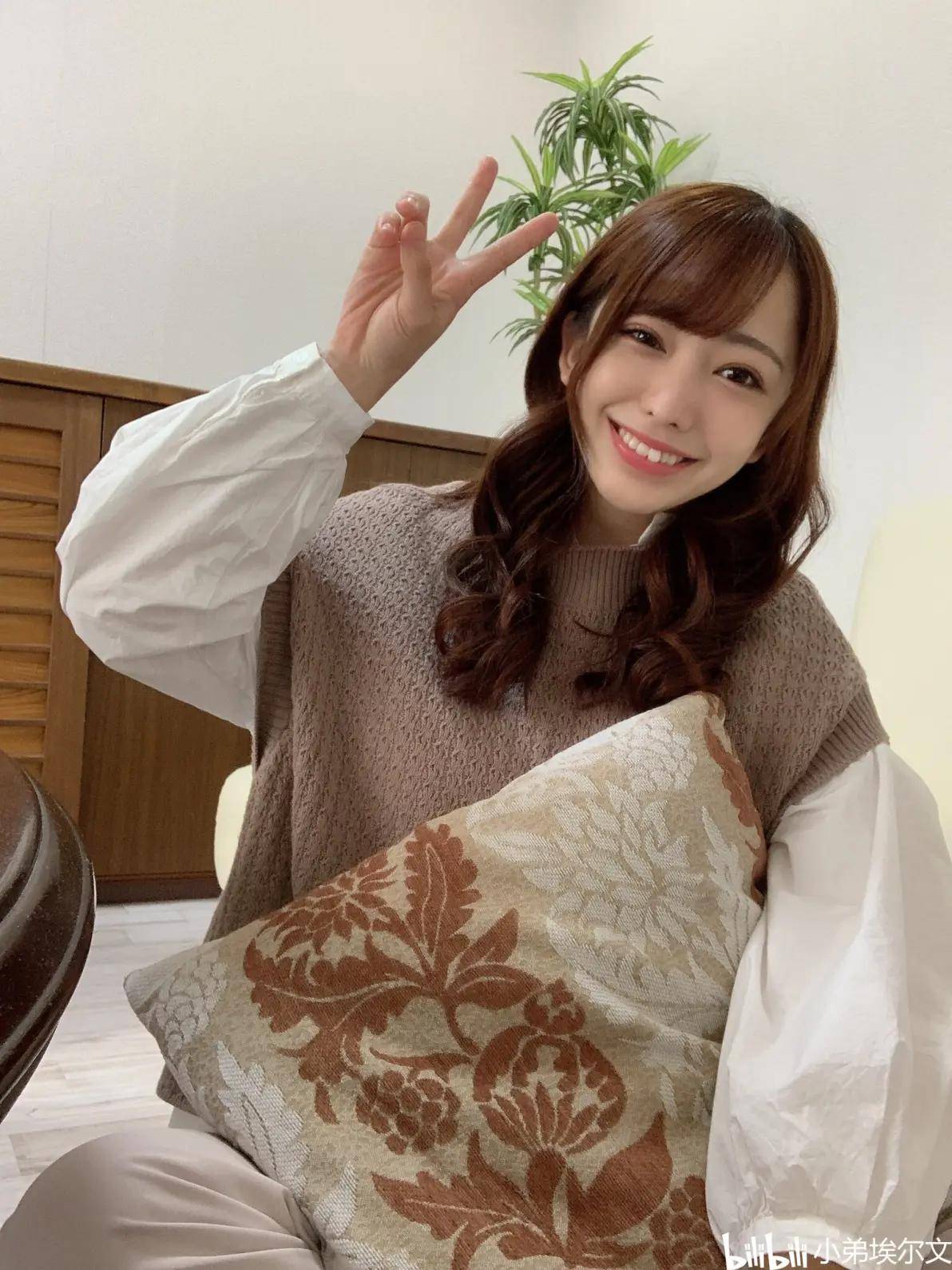 有栖花绯，julia，结城瑠美奈时尚动态