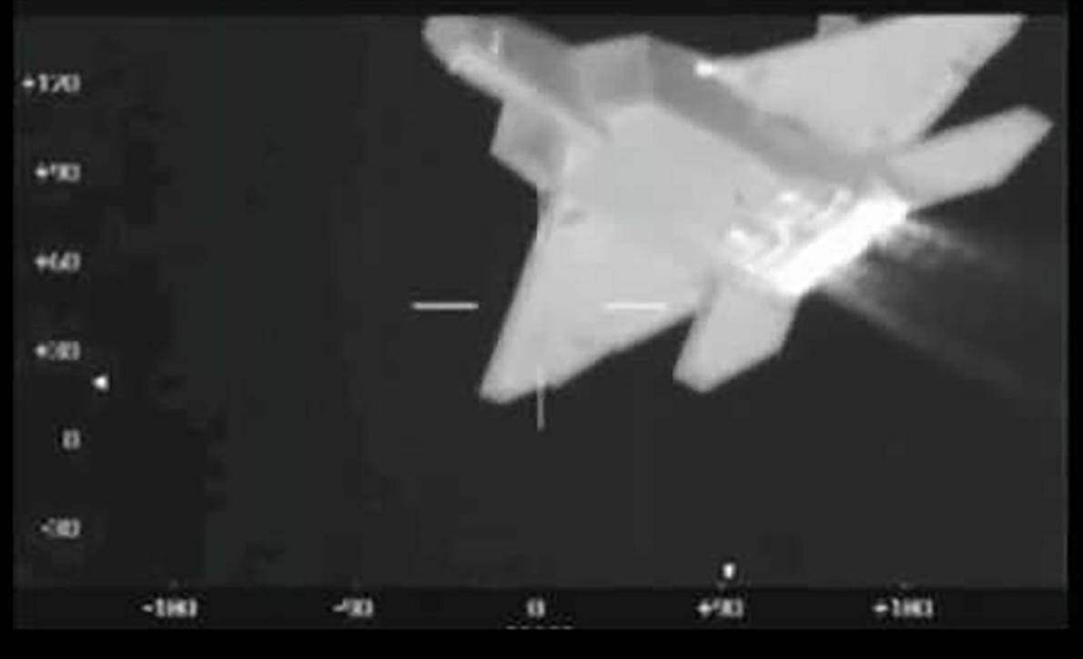 面临中国六代机混合双打，F-47影子都没有，美军不得不折腾起F-22