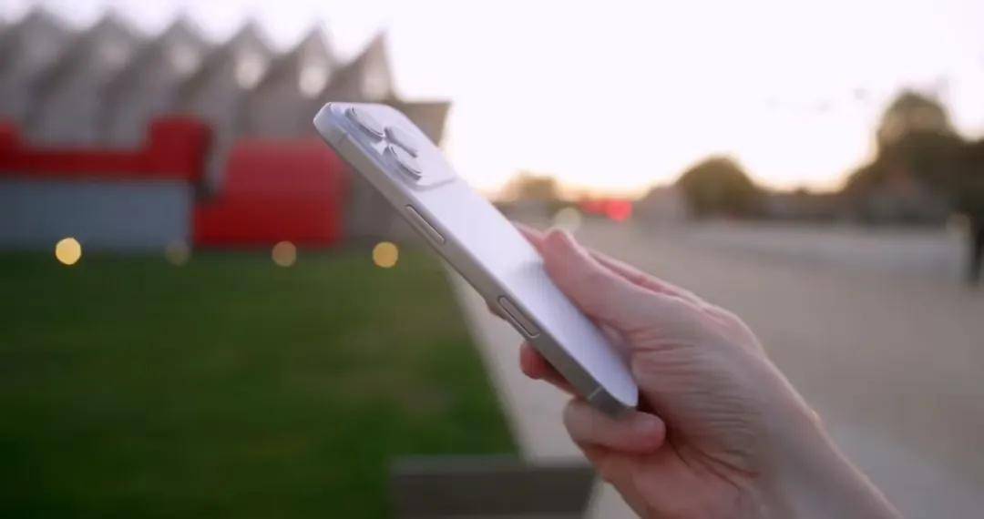 原创             iPhone 17 新机模曝光，终于换外观了