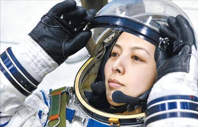 原创             女航天员飞往太空前，为什么要吃避孕药？这是为了防止发生什么？
