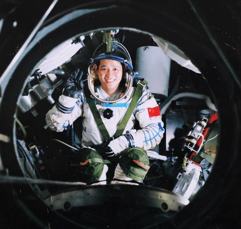 原创             女航天员飞往太空前，为什么要吃避孕药？这是为了防止发生什么？