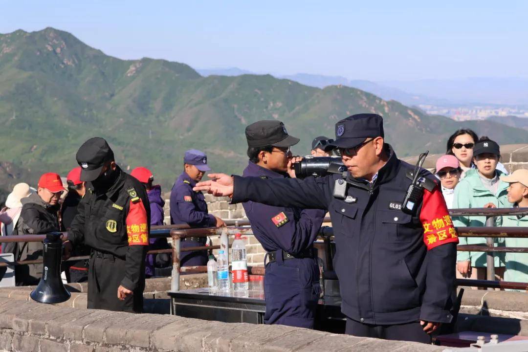延庆八达岭长城上的“多彩”守护——