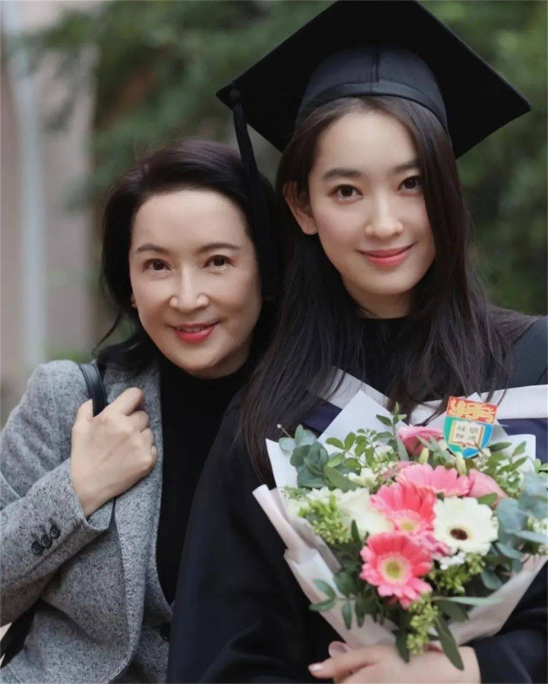 《水饺皇后》马丽的大女儿，香港“最美星二代”，妈妈是龚慈恩