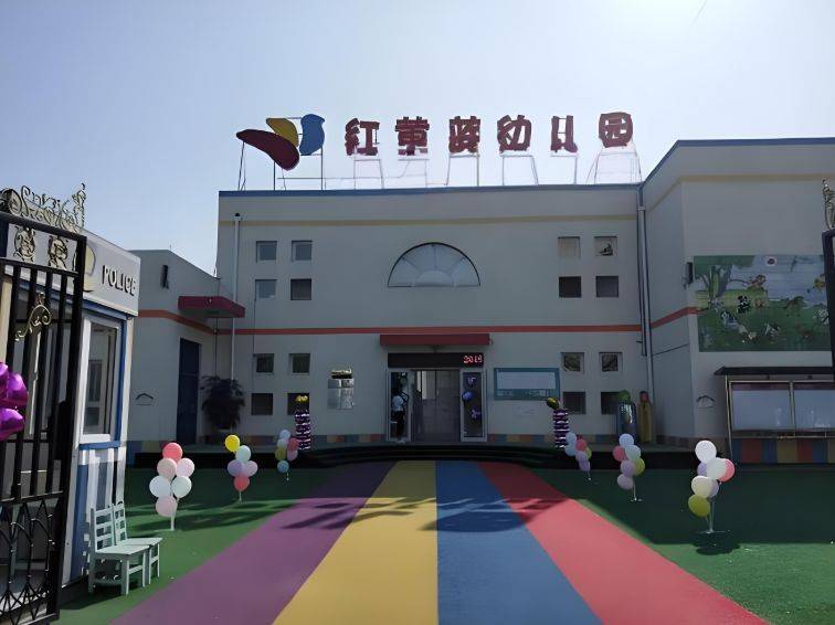 互联网爆发辱军声浪，面对污蔑解放军的势力，谁能反击颜色革命