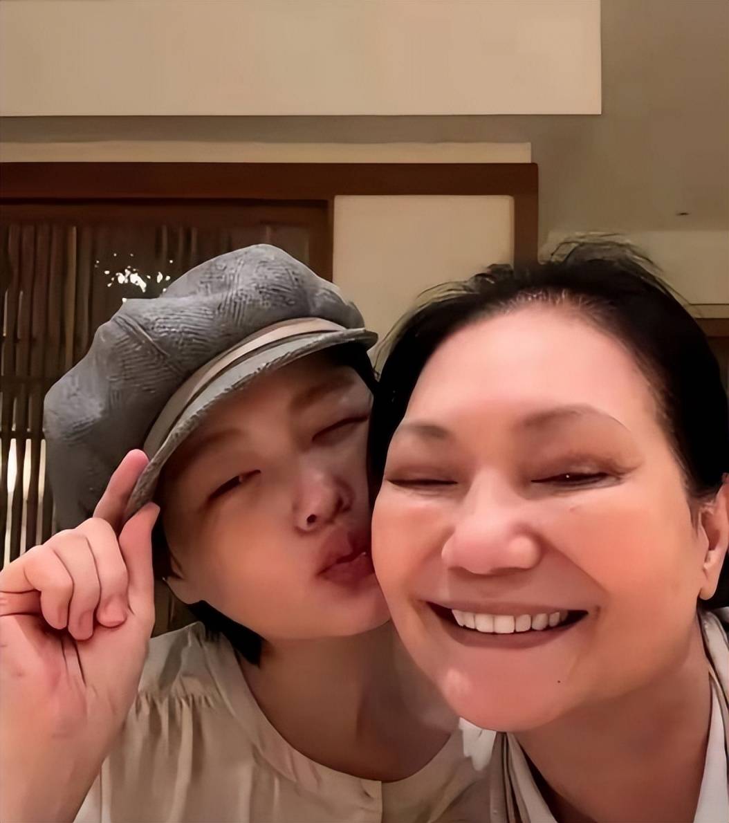 汪小菲回应S妈抱怨，直言孩子还在台北读书，大S遗产自己无权分配