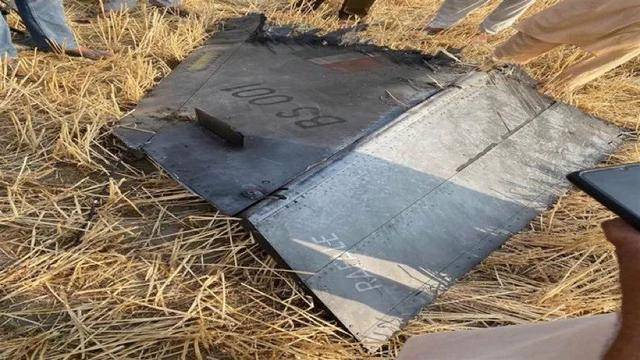 中国武器刚在印巴露脸，解放军又在莫斯科，尽显“威武之师”风采