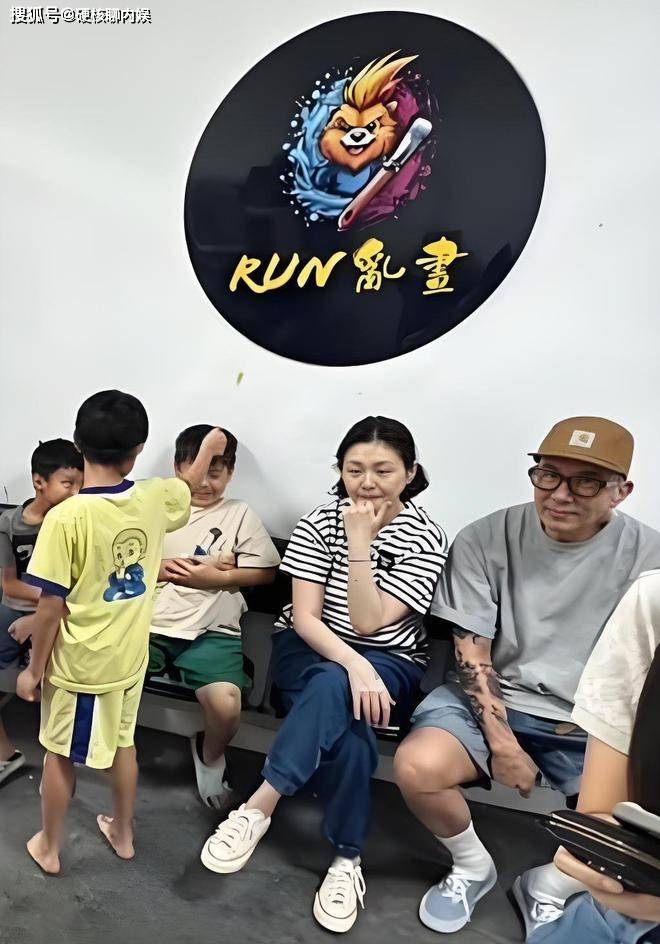 大S具俊晔罕见合影曝光，生图比老公更沧桑，临终前8天聊天太催泪