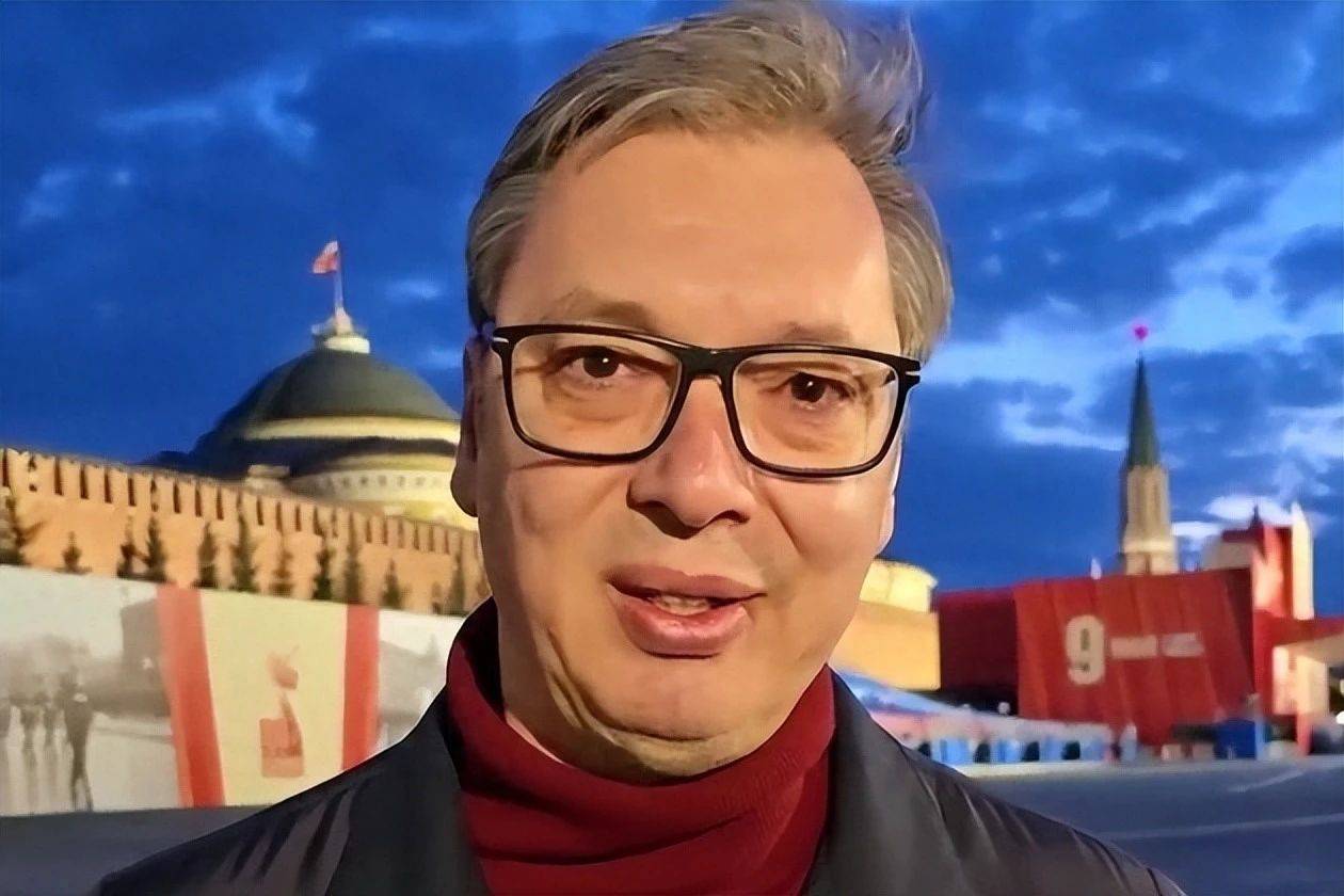 数国联手关闭领空，乌无人机封锁航路，武契奇已成功抵达莫斯科