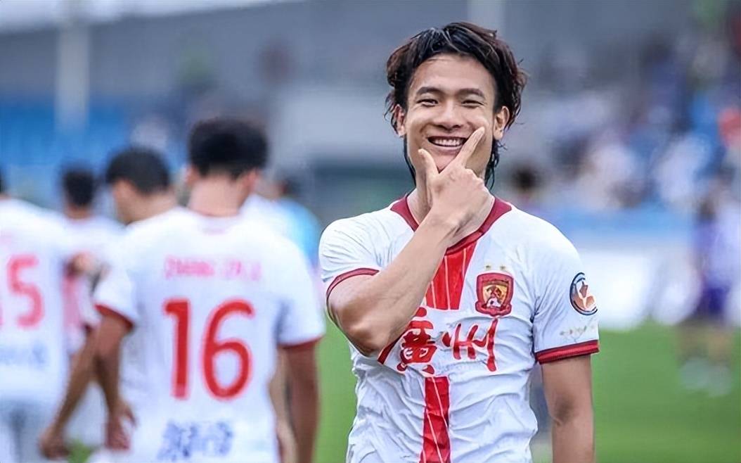 原创             伊万圈定30人集训大名单，3大天才新星呼声最高，一人有能力取代武磊