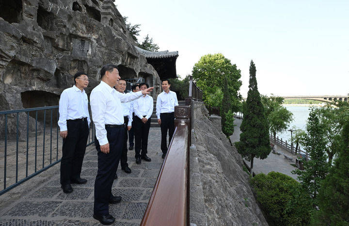 习近平：坚定信心推动高质量发展高效能治理 奋力谱写中原大地推进中国式现代化新篇章