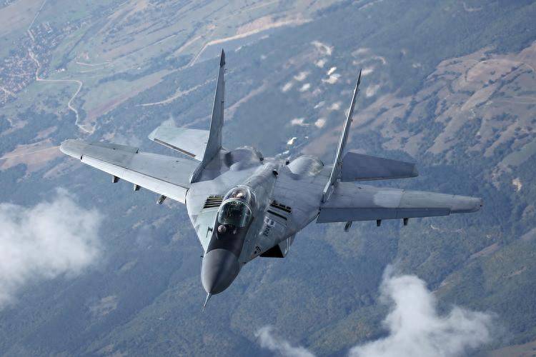 大型预警机升空后，米格-29又发射中距弹，朝鲜空战体系成型了？
