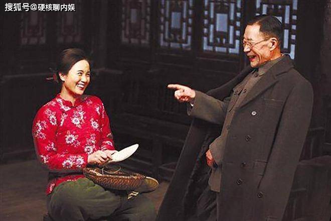 曝朱媛媛告别会：刘敏涛落泪合十，李雪健写悼词，93级同学集体悼念