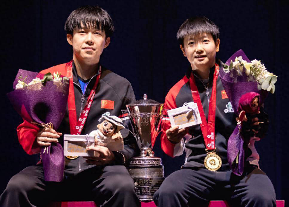 原创             林诗栋孙颖莎称霸单打，王曼昱蒯曼登顶双打
