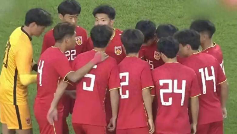 原创             就在今晚，中国足球迎来一场焦点大战，错过这场精彩，各位亏大了！