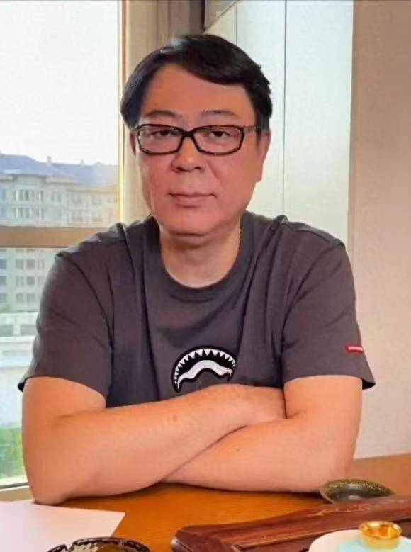 娱乐圈四大大瓜母亲节四大爆料角色更替、豪宅被盗、出轨遭骂娱乐圈风波不断  第8张