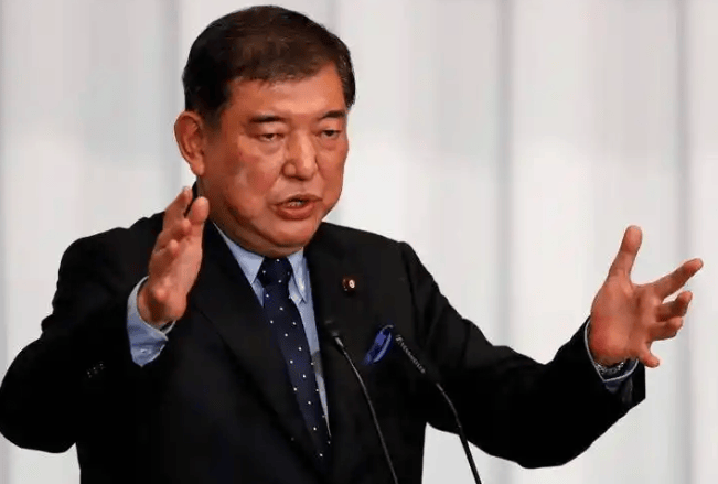 中美胜负已分！美航母没动静，日本要求解释，中方一句回应冲上热搜
